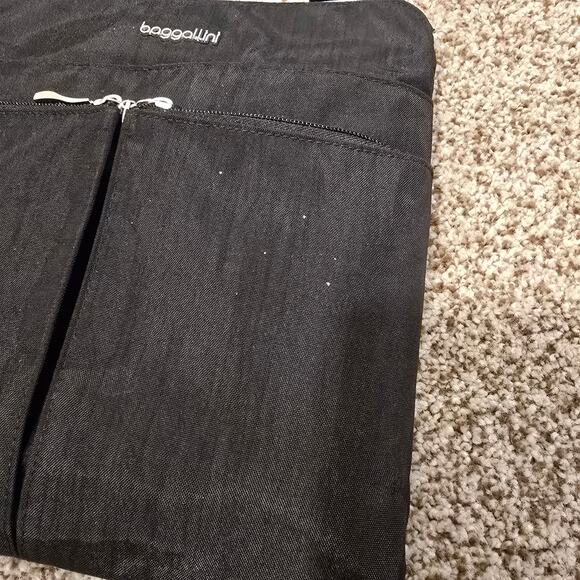 Black Baggallini Nylon Crossbody Bag Purse w/ Wristlet & Multiple Pockets - Picture 11 of 11